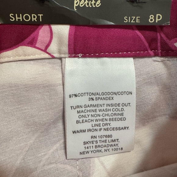 🎊HOST PICK🎊 NWT FUN PRINT SHORTS SPRING/SUMMER 8 PETITE #1 - Picture 7 of 9